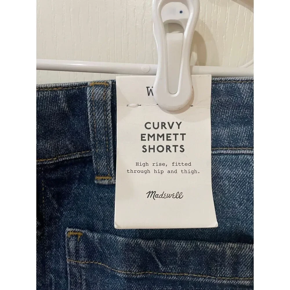 Madewell Curvy Emmett Shorts in a dark wash denim NWT - Picture 2 of 8